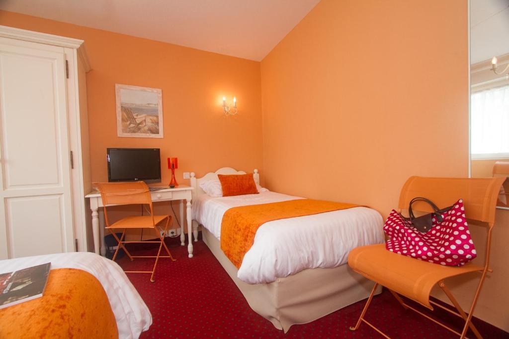 Les Hirondelles Hotel Les Sables-dʼOlonne Kamer foto