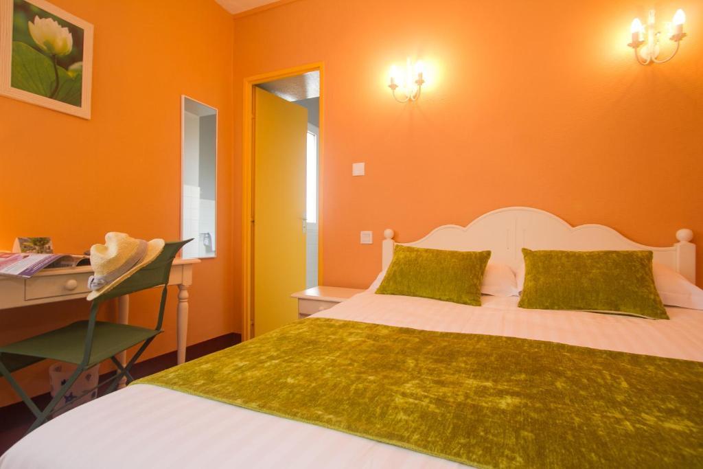 Les Hirondelles Hotel Les Sables-dʼOlonne Kamer foto
