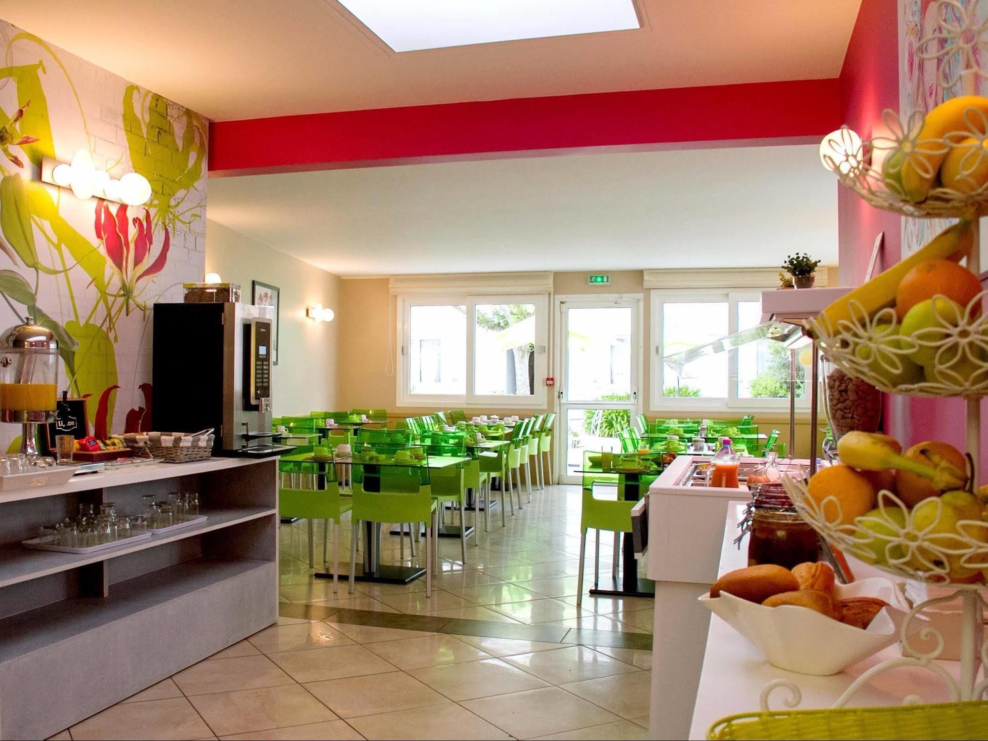 Les Hirondelles Hotel Les Sables-dʼOlonne Buitenkant foto